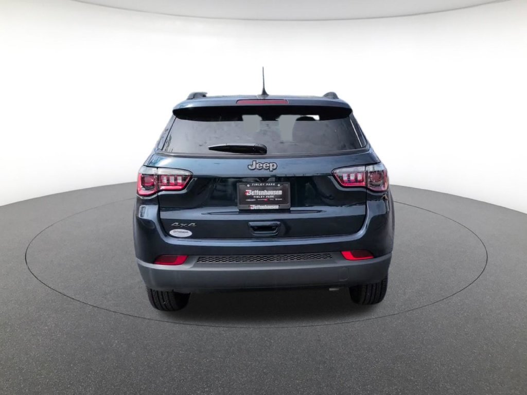 New 2026 Fathom Blue Pearl-Coat Exterior Paint Jeep Latitude image 8