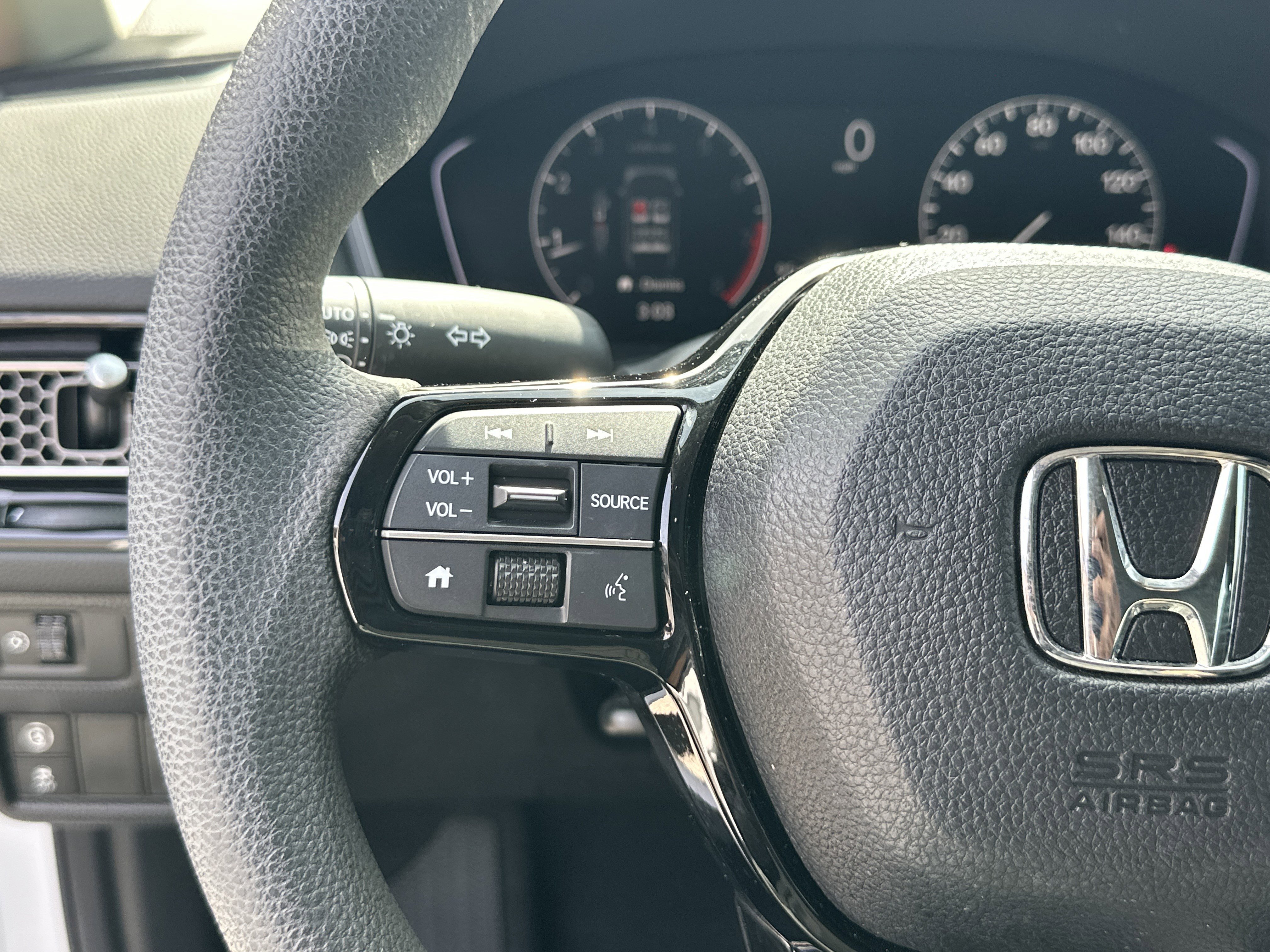 Used 2023 Platinum White Pearl Honda LX image 28