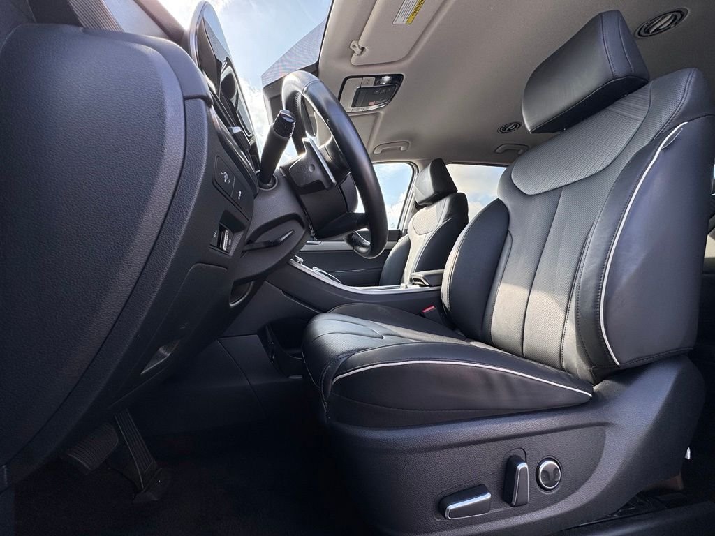 Used 2024 White Hyundai SEL image 18