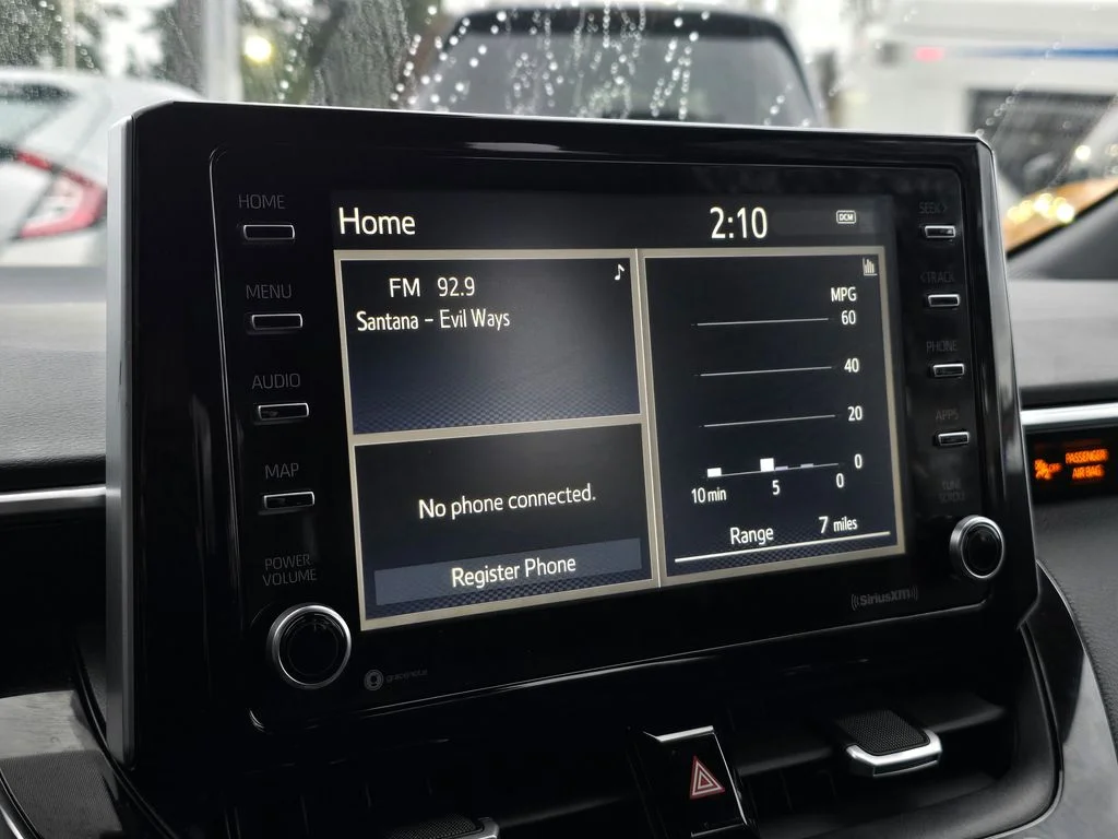 2021 Toyota Corolla SE - Photo 17