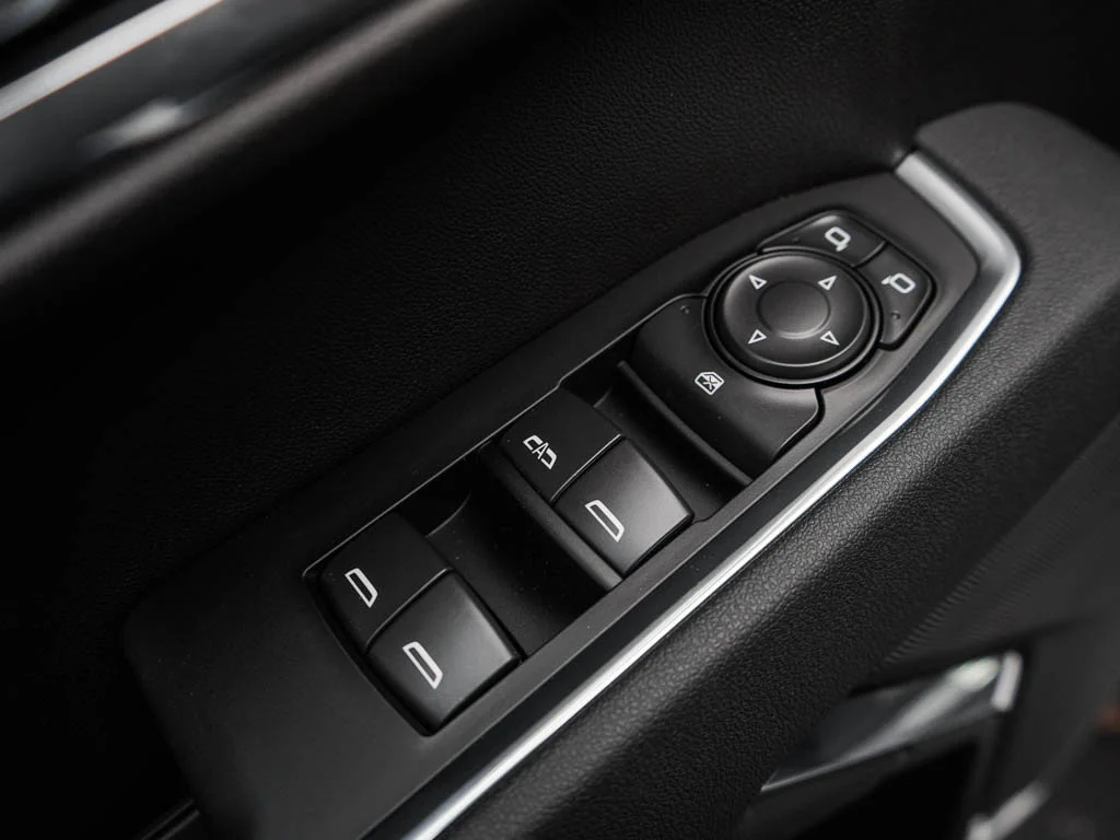 New 2026 Summit White GMC SLE image 15