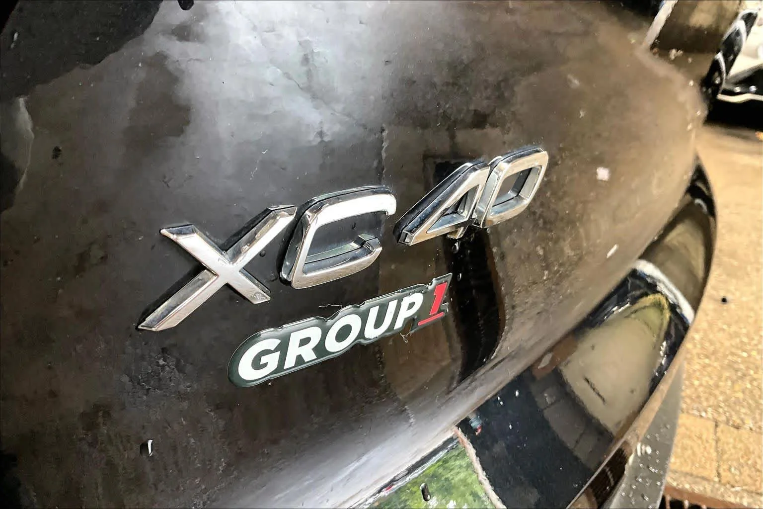 Used 2024 Onyx Black Metallic Volvo Plus Dark Theme image 10