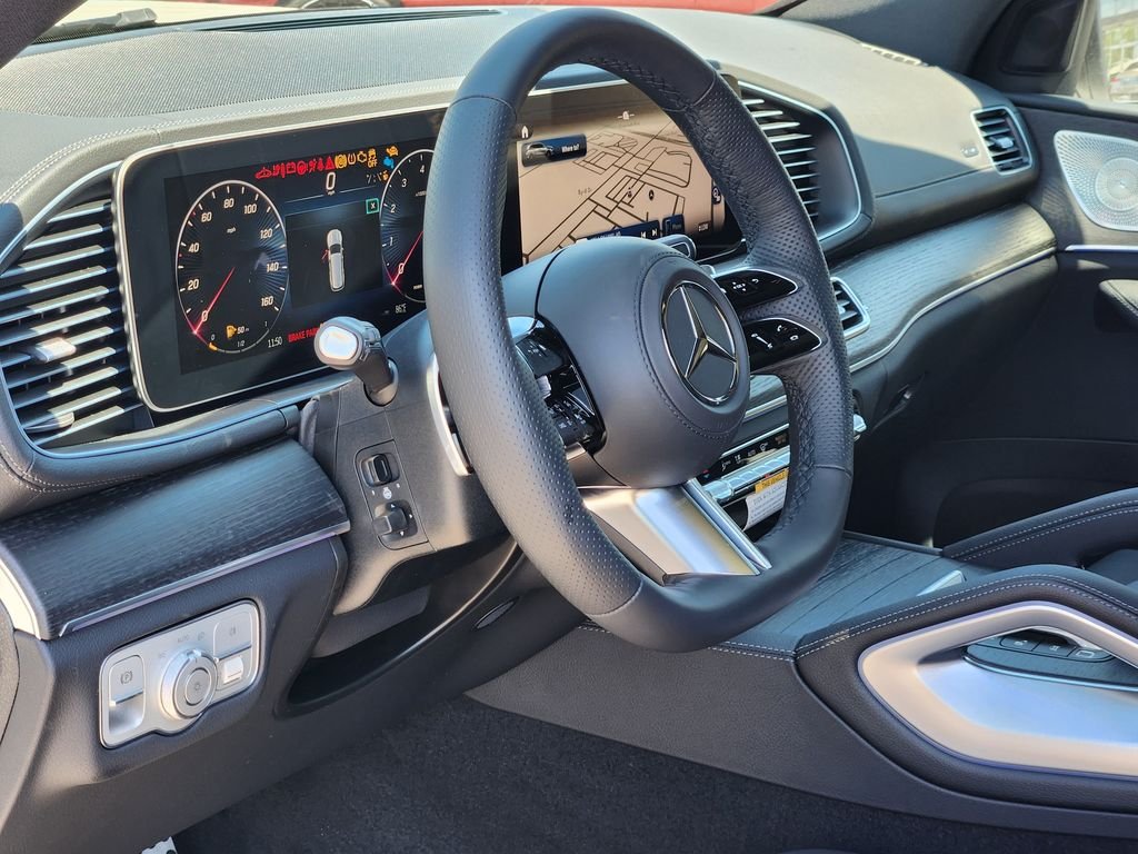 New 2026 MANUFAKTUR Signature Moonlight White Magno Mercedes-Benz GLS 450 4MATIC® image 13