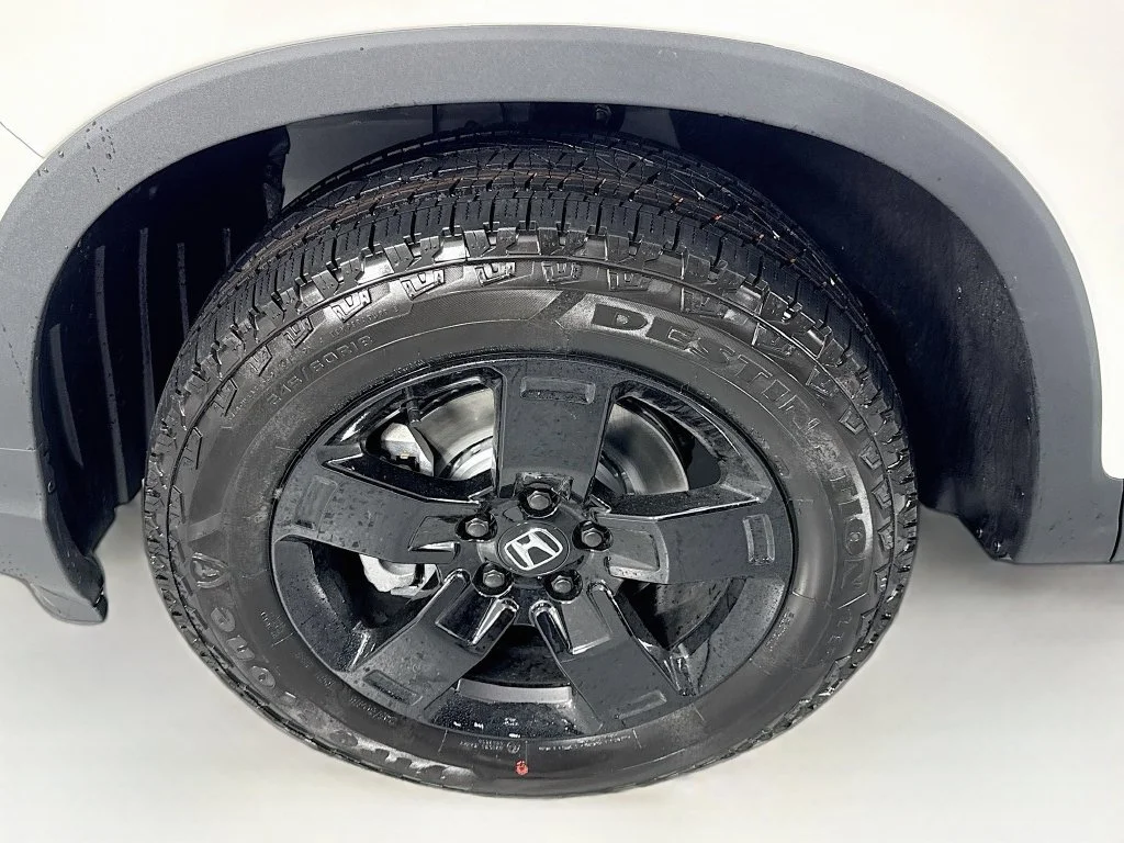 New 2026 Platinum White Pearl Honda Black Edition image 13