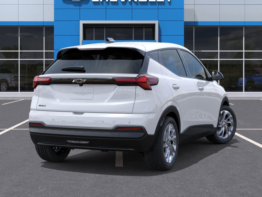 New 2027 Summit White Chevrolet LT image 5