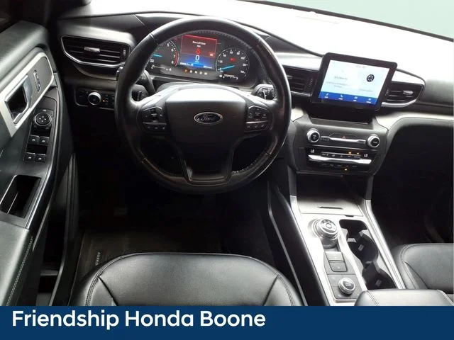 Used 2020 Blue Ford XLT image 18