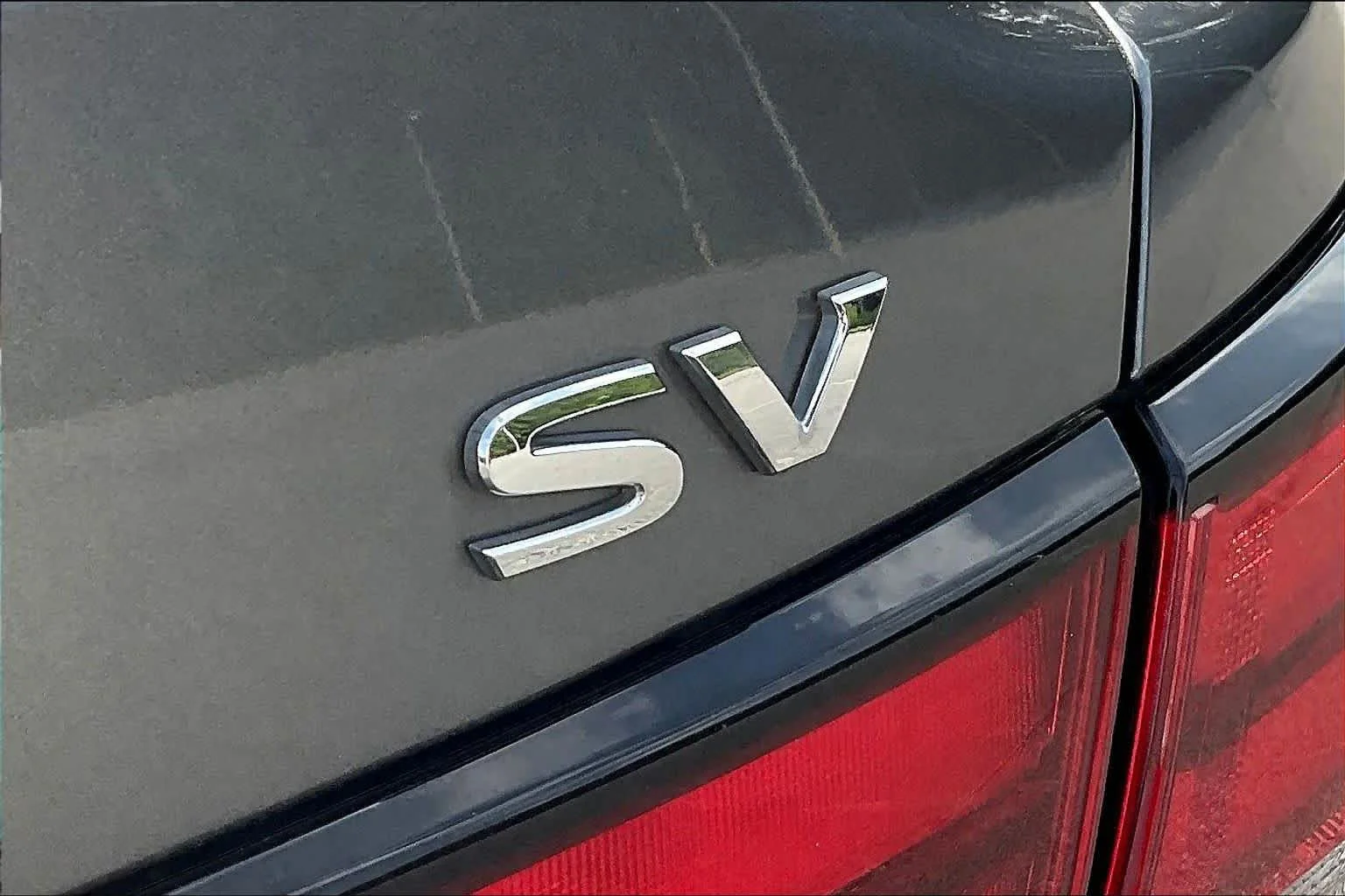 Used 2021 Gun Metallic Nissan SV image 10