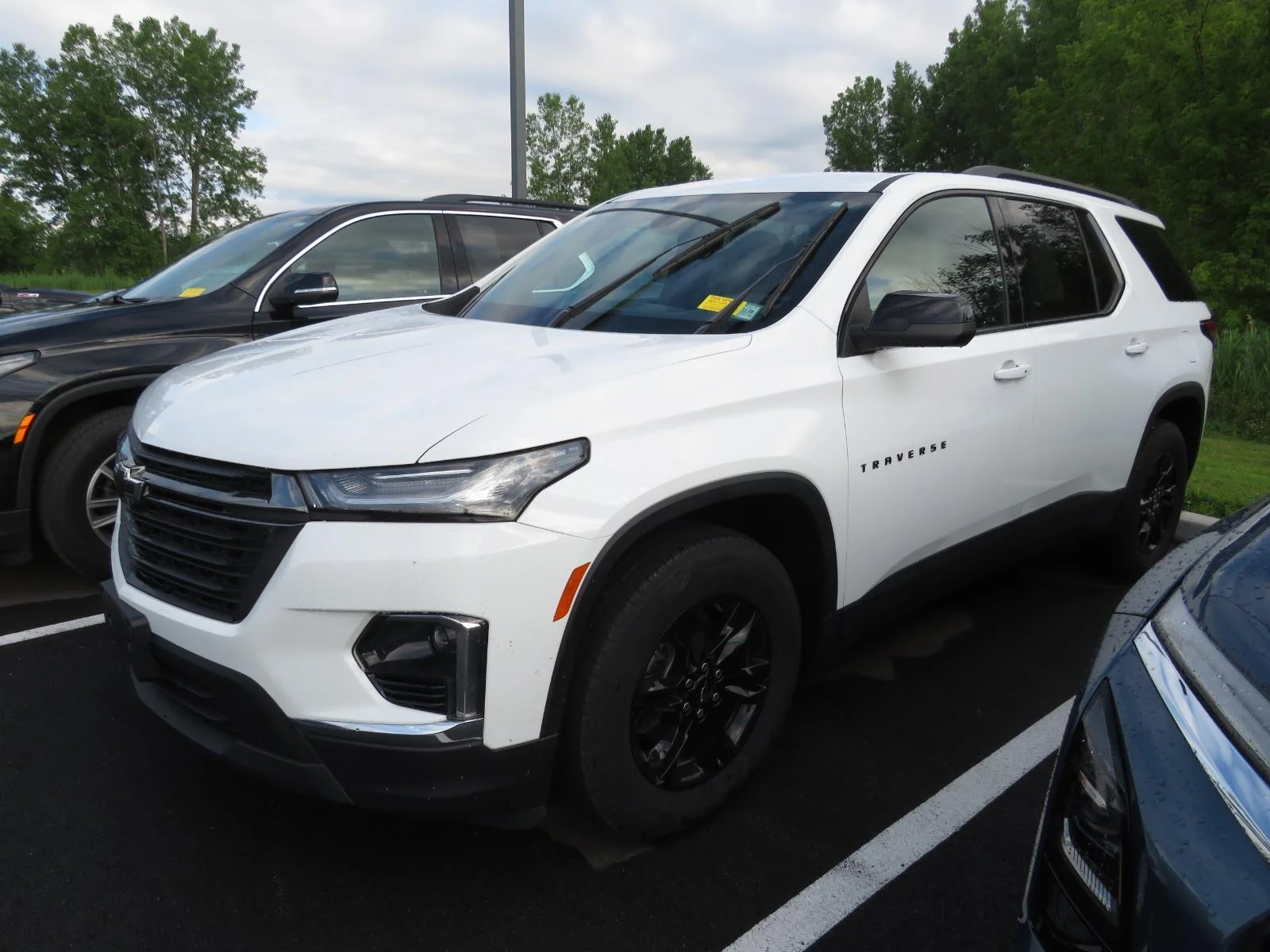 Used 2023 Summit White Chevrolet LS image 7