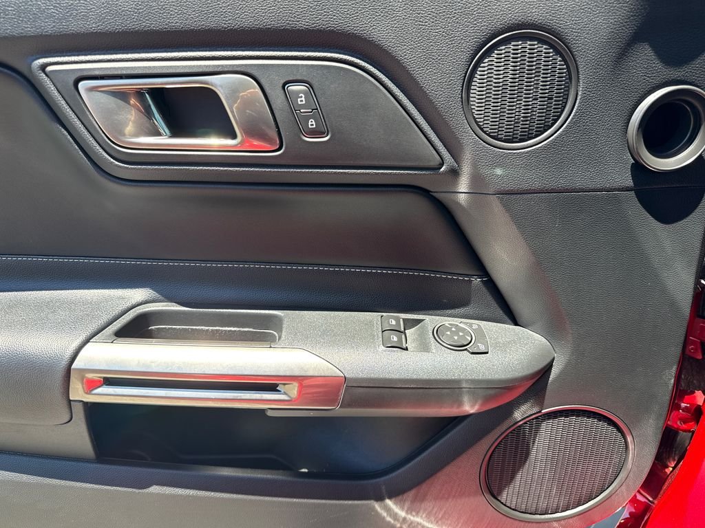Used 2020 Red Ford Shelby GT500 image 21