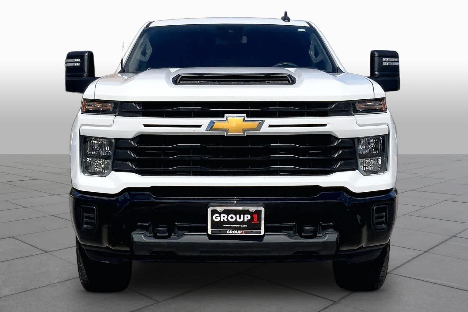 Used 2024 Summit White Chevrolet Custom image 3