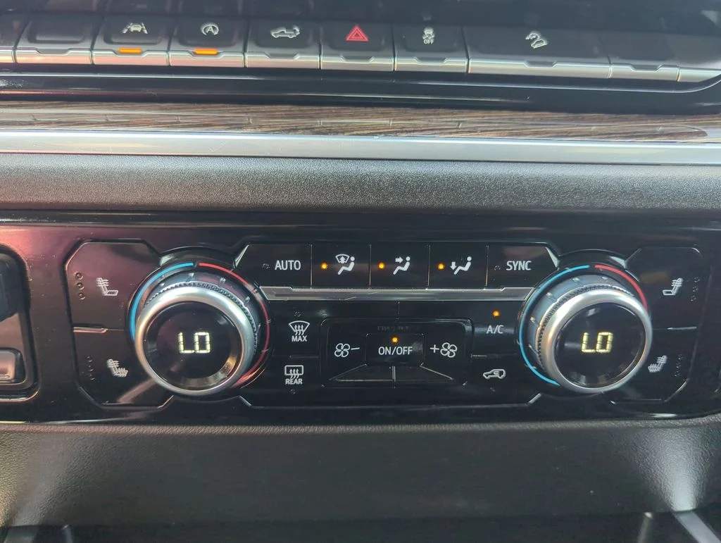 Used 2023 White GMC Elevation image 18