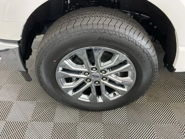 New 2026 Star White Metallic Tri-Coat Ford Lariat image 30