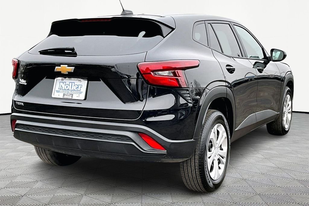 Used 2025 Chevrolet Trax LS with VIN KL77LFEP5SC237175 for sale in Kansas City