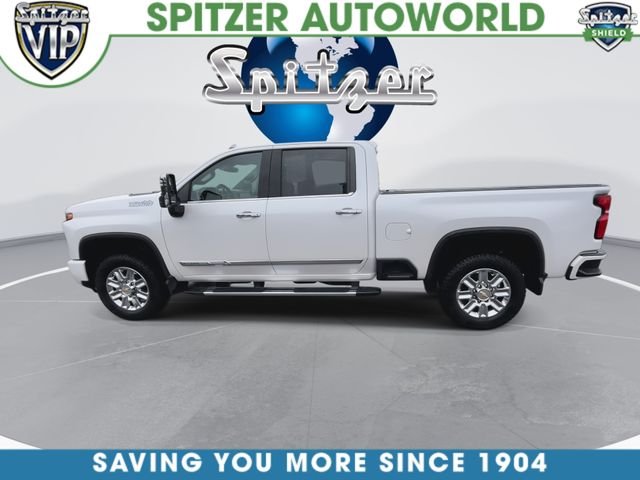 Used 2024 Beige Chevrolet High Country image 5