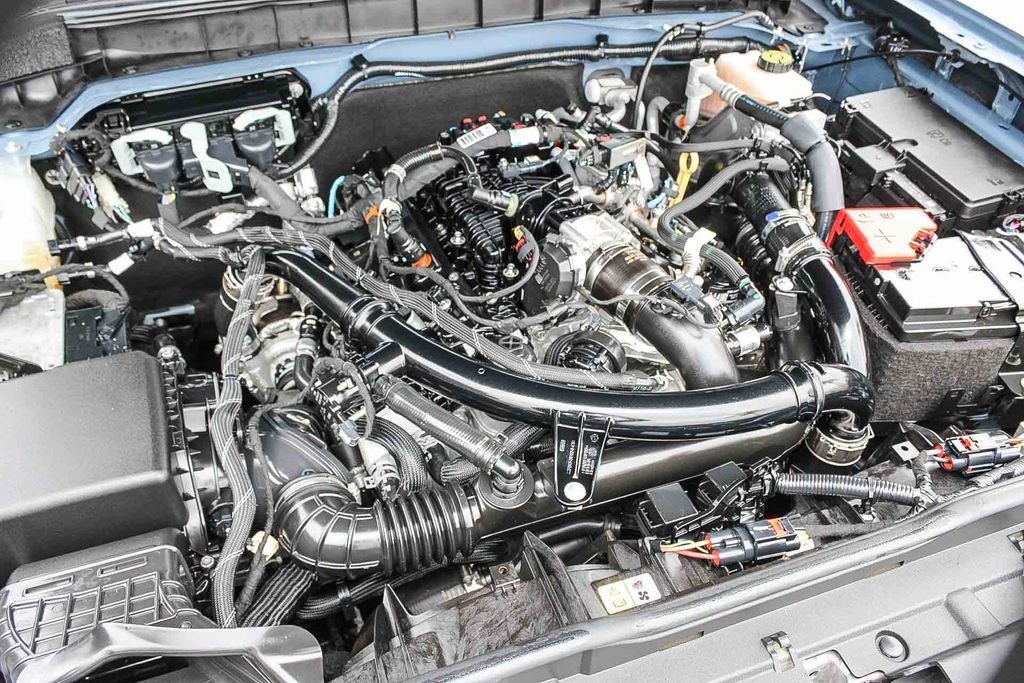 Used 2024 Gray Ford Wildtrak image 27