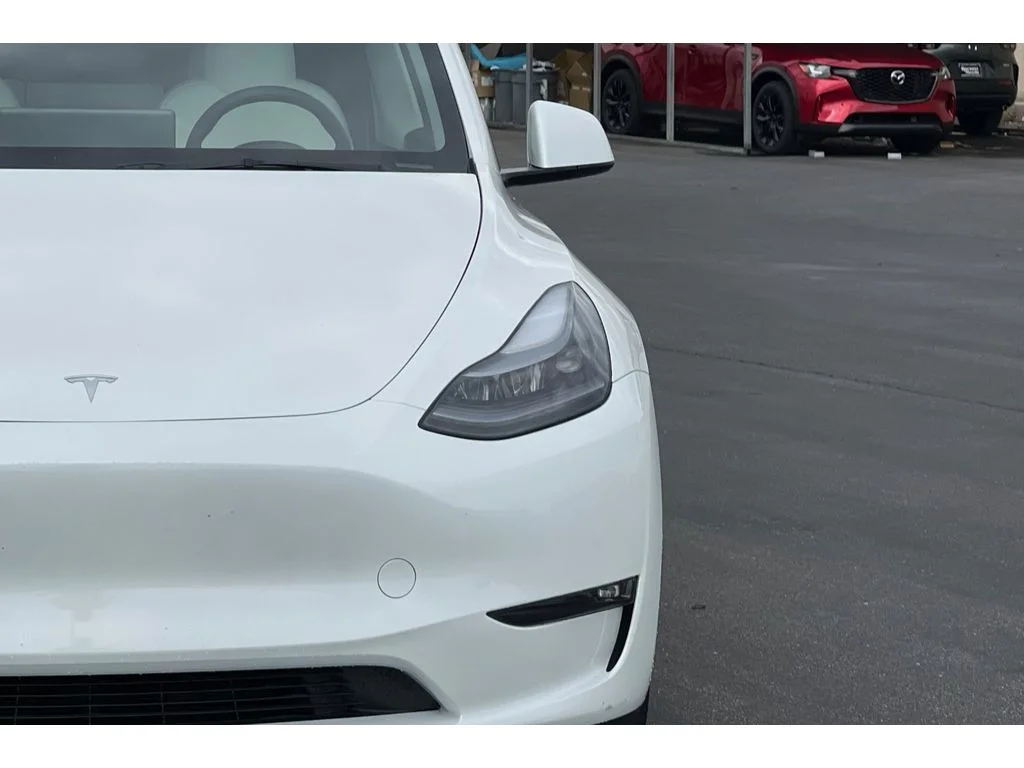 Used 2025 Pearl White Multi-Coat Tesla Long Range image 20