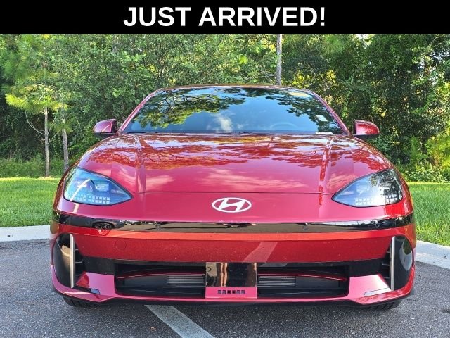 Certified Used 2025 Red Hyundai SEL image 2