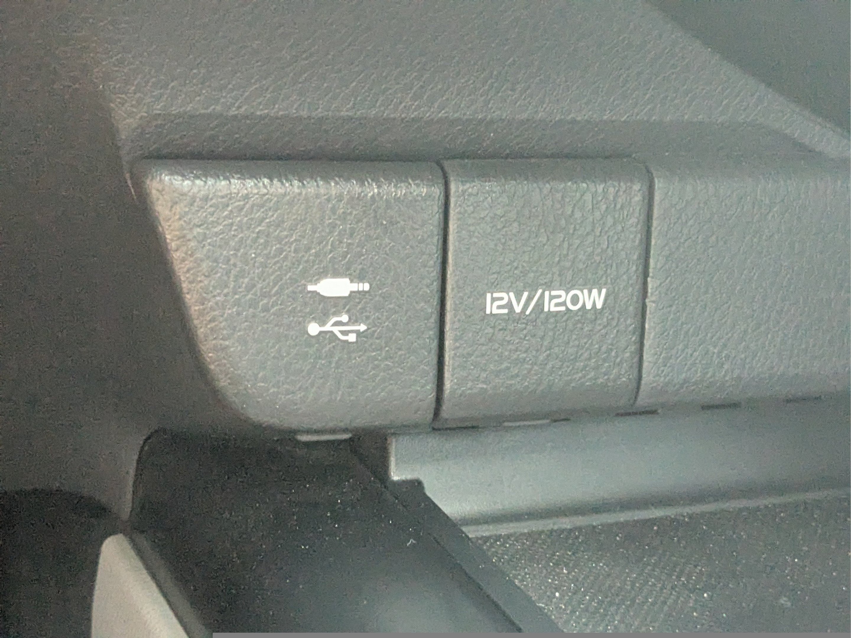 Used 2018 Predawn Gray Mica Toyota LE image 18