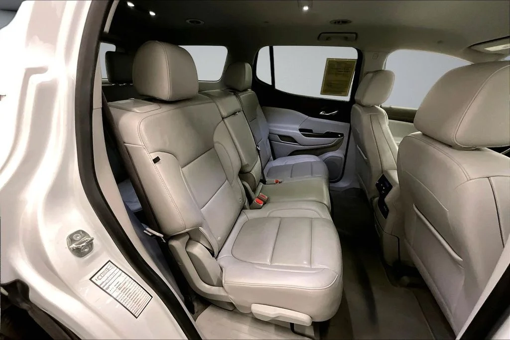2023 GMC Acadia SLT - Photo 25