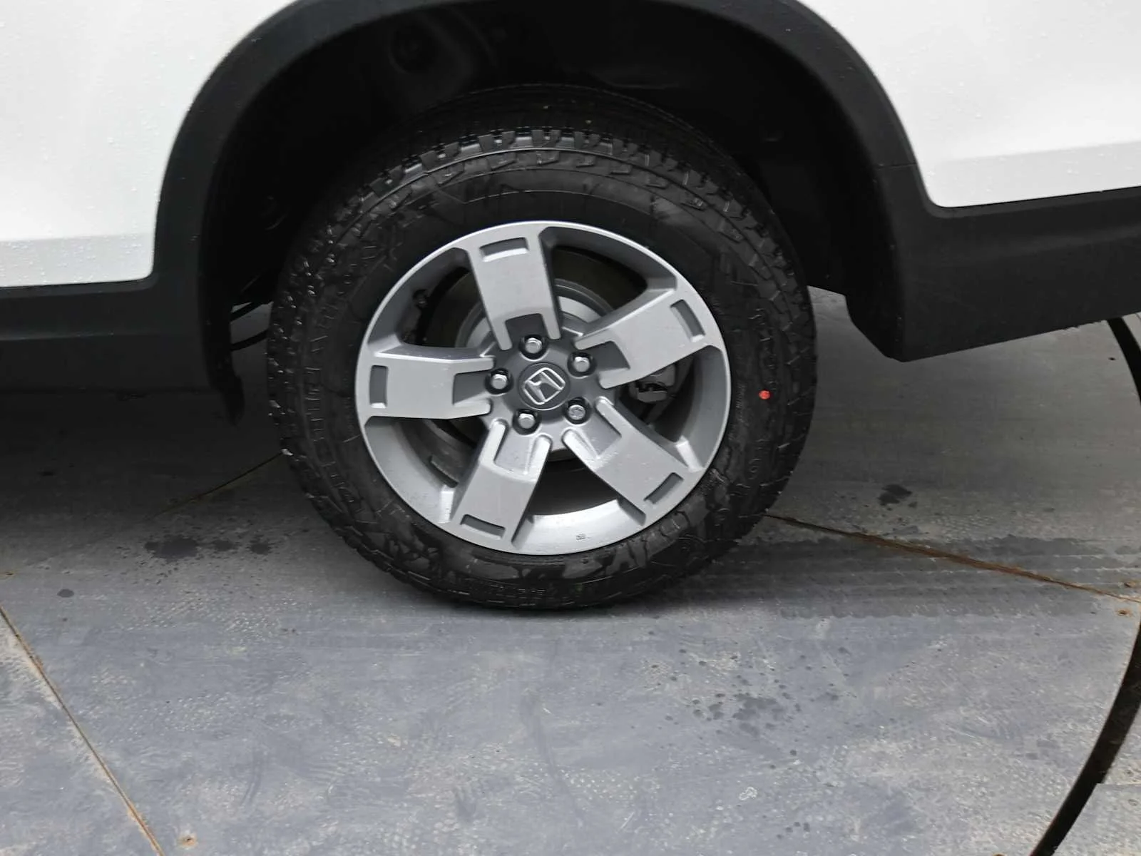 New 2026 Platinum White Pearl Honda RTL image 5