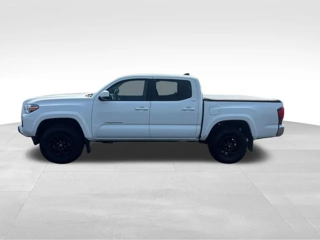 Used 2019 White Toyota SR5 V6 image 2