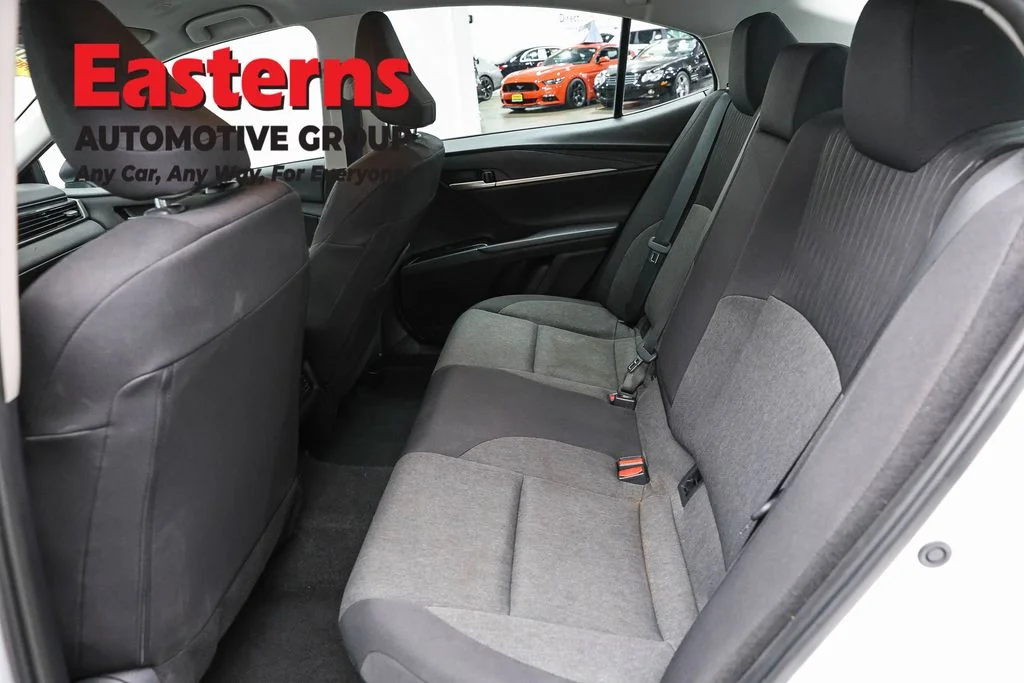Used 2025 White Toyota LE image 21