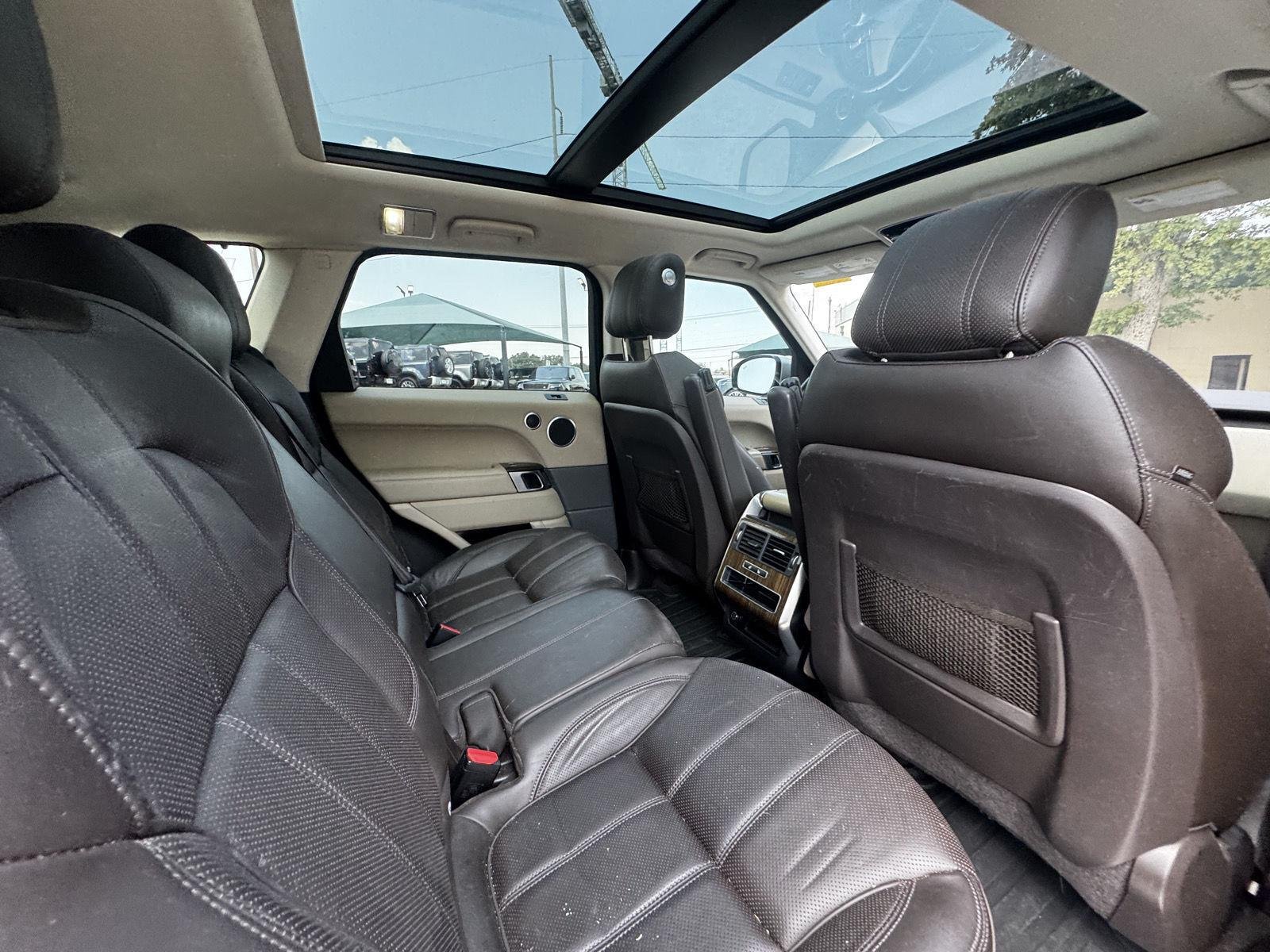 Used 2016  Land Rover V6 HSE image 17