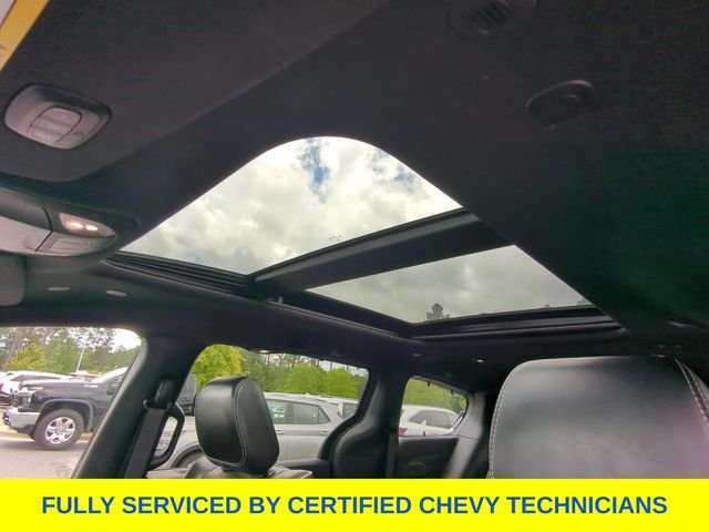 Used 2025 White Chrysler Limited image 36
