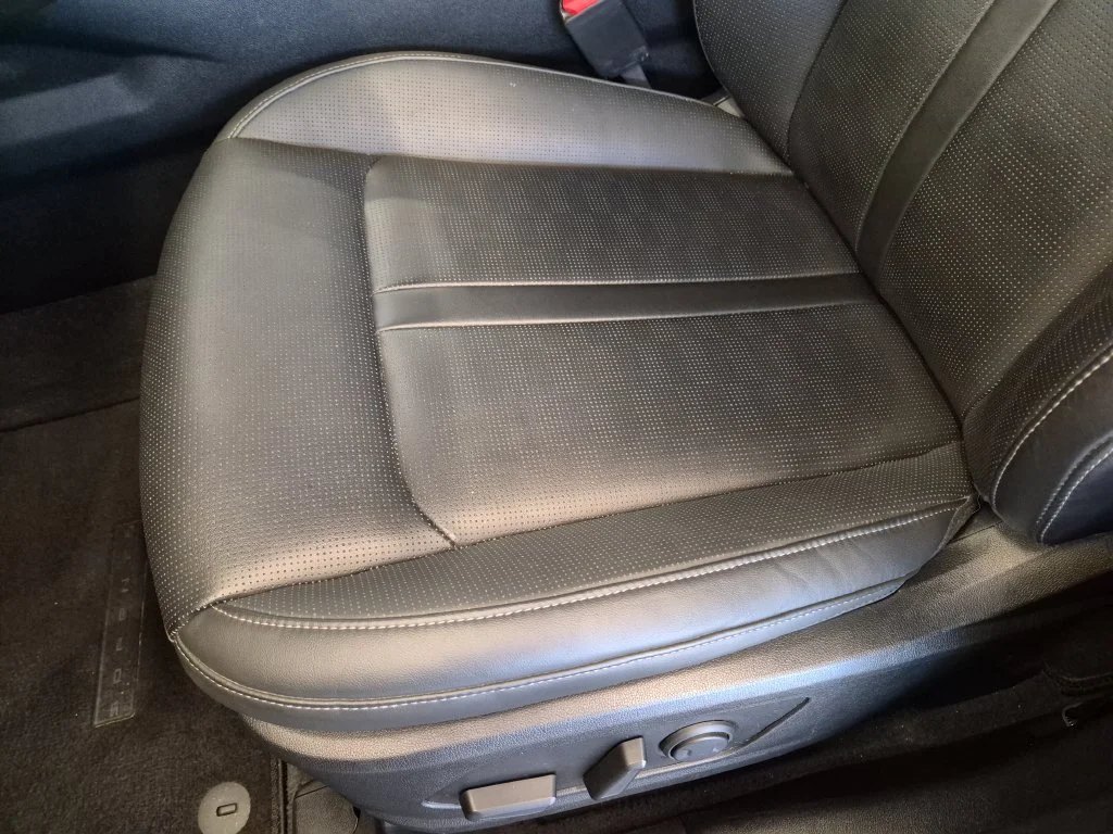 Used 2025 Blue Kia EX image 16