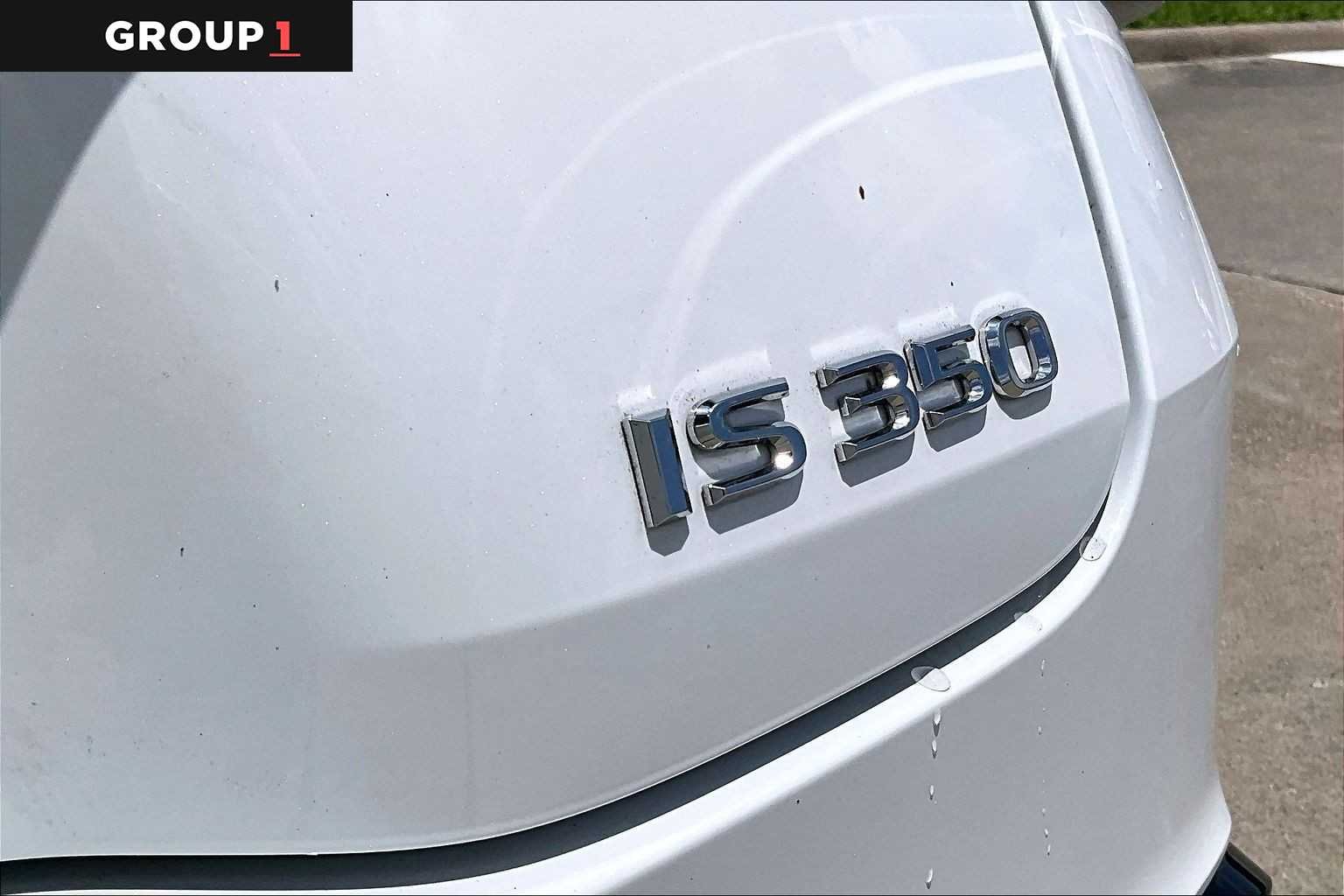 Used 2025 Ultra White Lexus F SPORT Design image 29