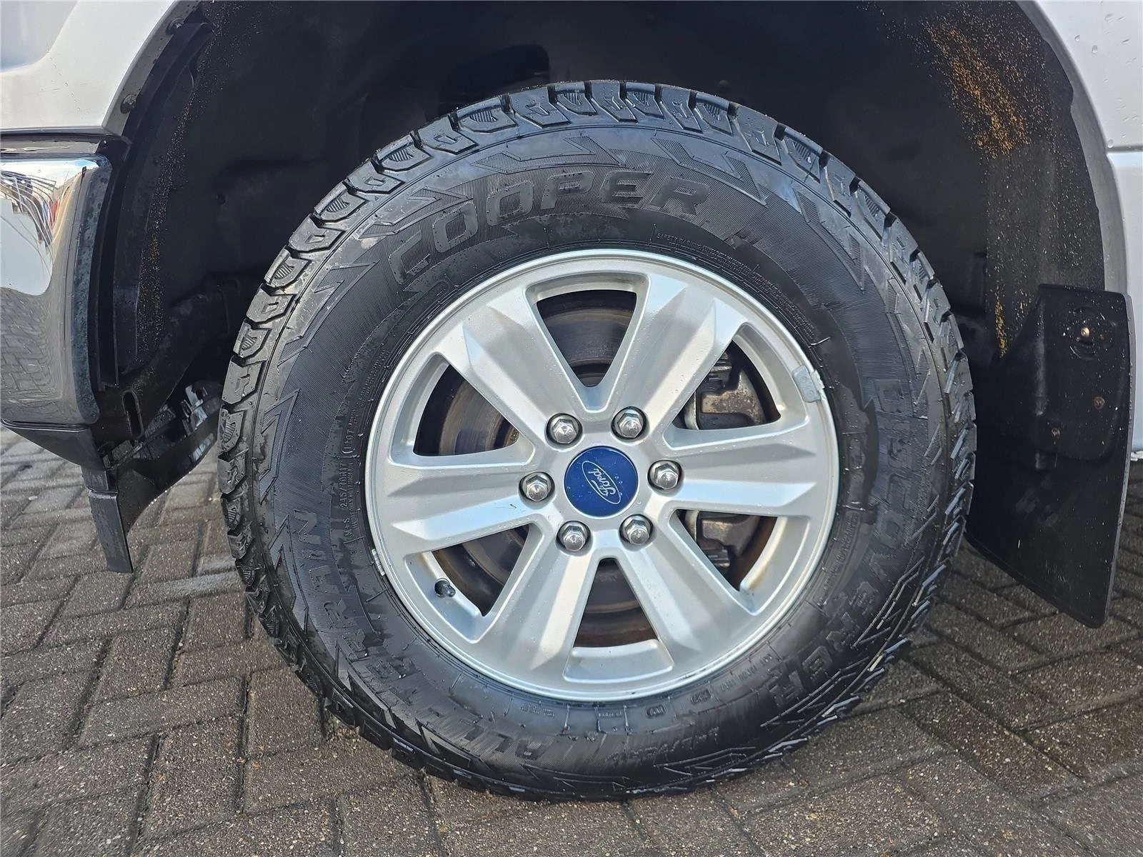 Used 2018 Ingot Silver Metallic Ford XLT image 10