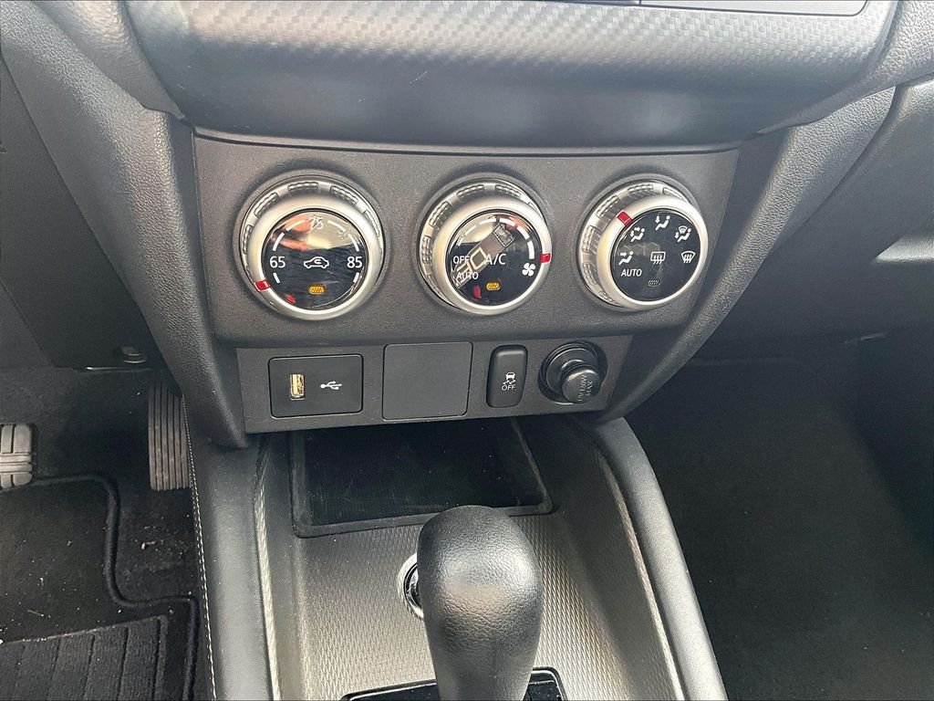 Used 2025 Alloy Silver Metallic Mitsubishi  image 26