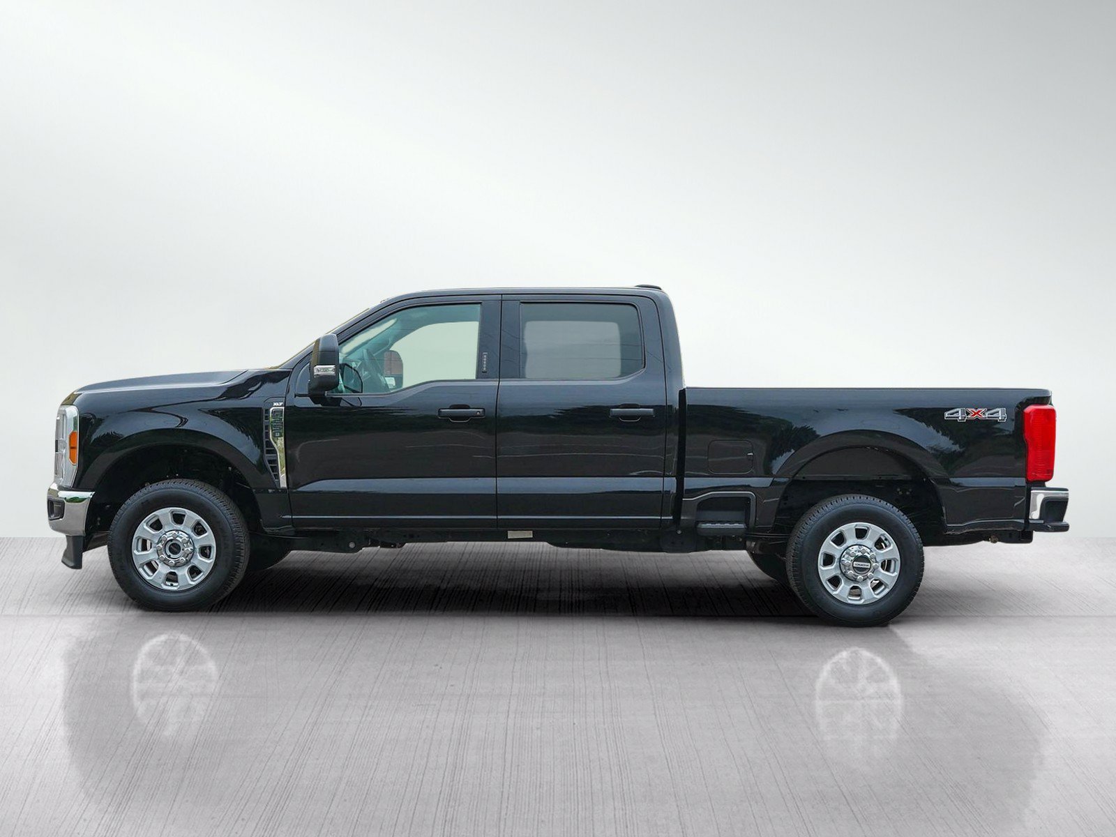 Used 2023 Ford F-250 Super Duty XLT with VIN 1FT7W2BN7PEC66825 for sale in Burnsville, Minnesota