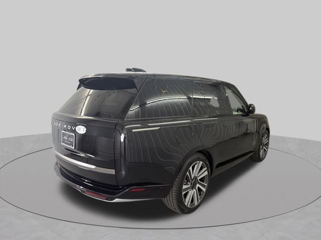 Certified Used 2026 Santorini Black Metallic Land Rover SE image 4