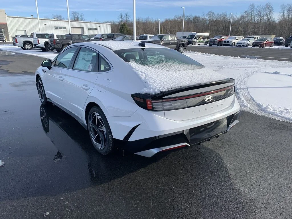 New 2026 White Hyundai SEL Sport image 6