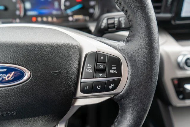 Used 2022 White Ford XLT image 24