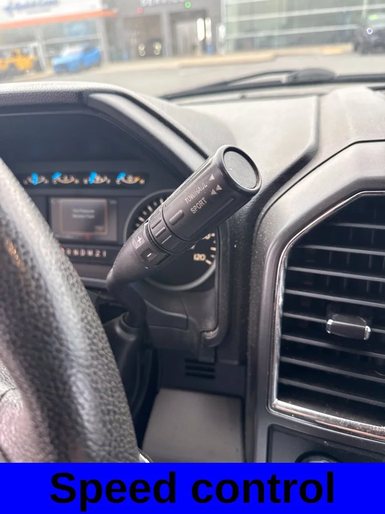 Used 2015 Silver Ford XLT image 12
