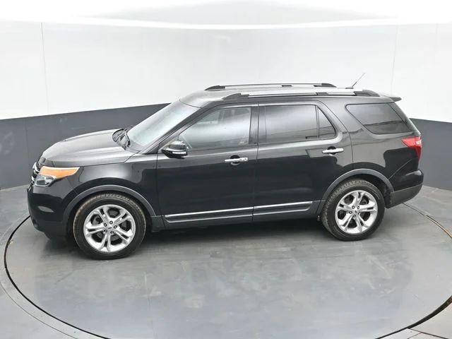 Used 2014 Black Ford Limited image 33