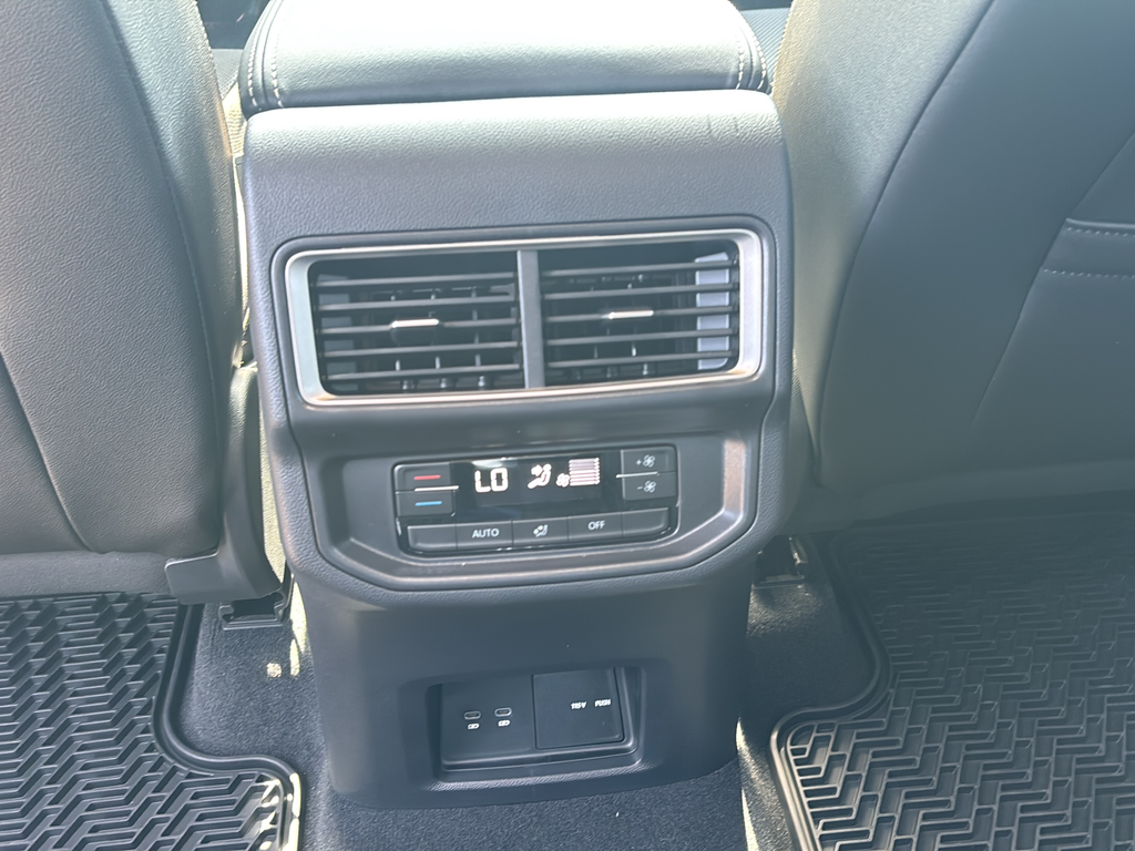 2026 Volkswagen Atlas SE w/Tech - Photo 16