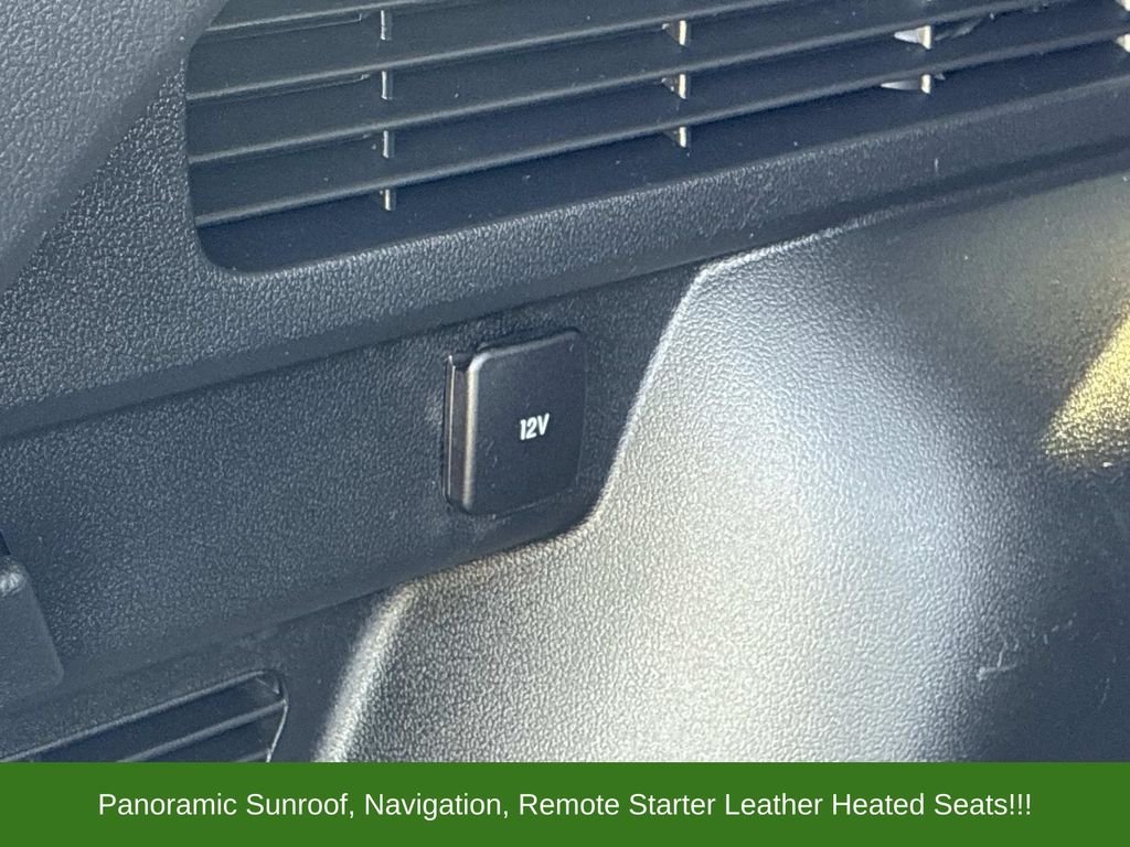 Used 2022 Silver Ford SEL image 15