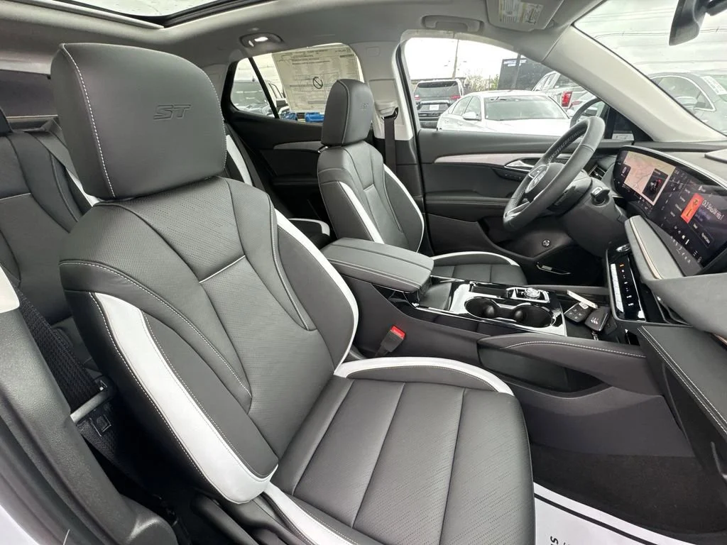 New 2026 Iridescent White Tricoat Buick Sport Touring image 25
