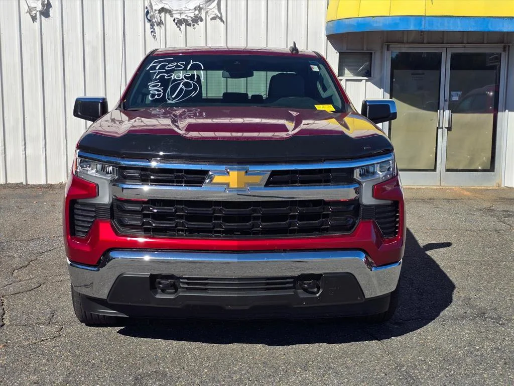 Used 2023 Red Chevrolet LT image 8