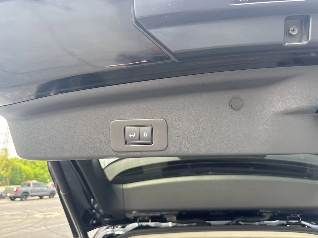 Used 2025 Black Nissan SL image 12