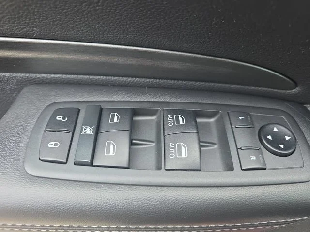 Used 2021 Red Dodge SXT Plus image 29