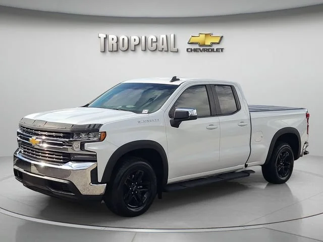 Used 2020 SUMMIT WHITE Chevrolet LT image 1
