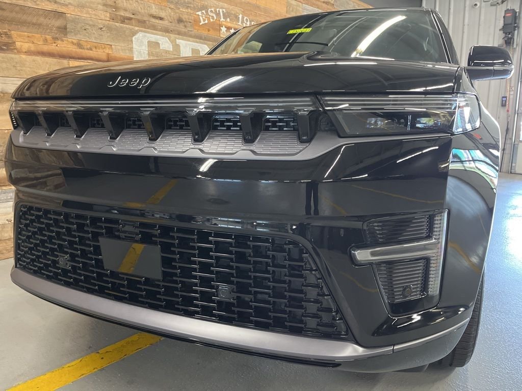 New 2026 High Gloss Black Jeep Limited Altitude image 9
