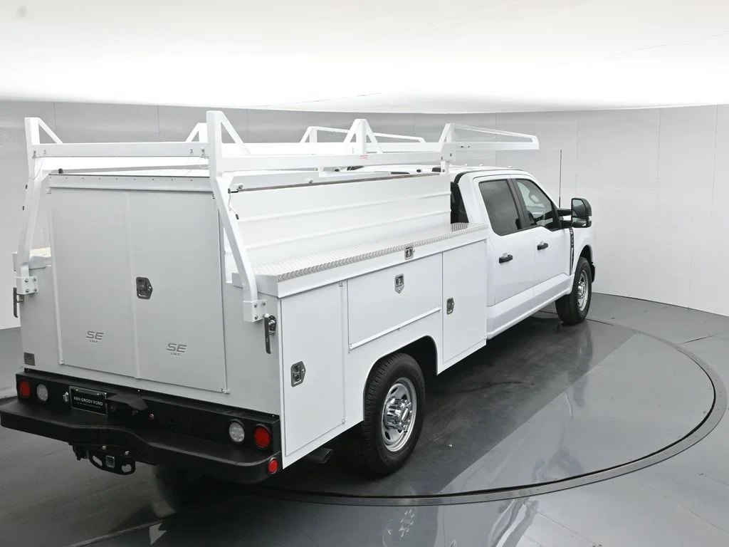 New 2026 Oxford White Ford XL image 40