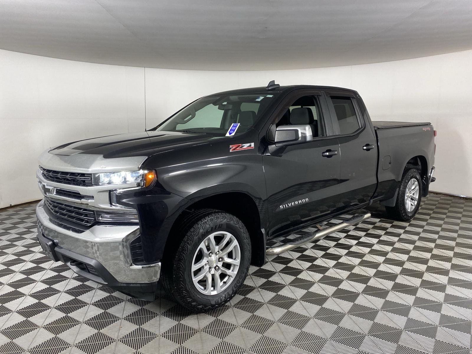Used 2019 Black Chevrolet LT image 3