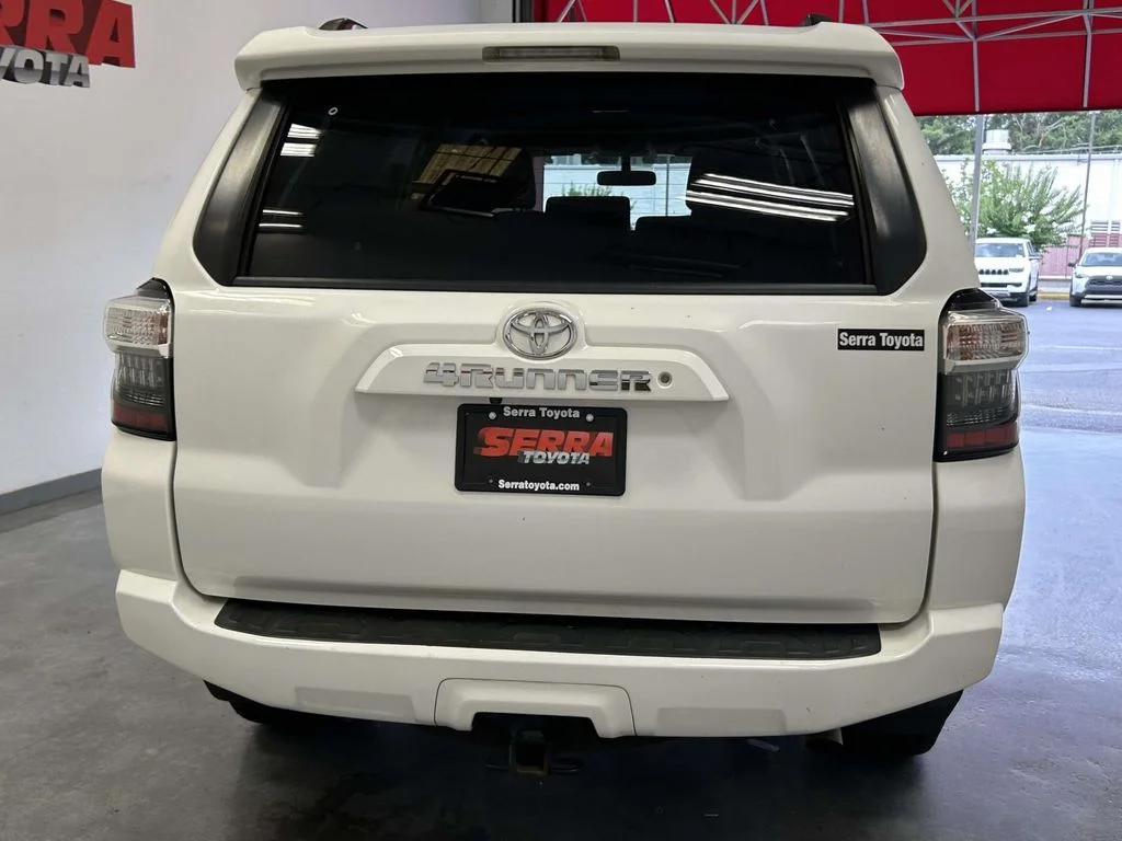 Used 2019 White Toyota SR5 image 4