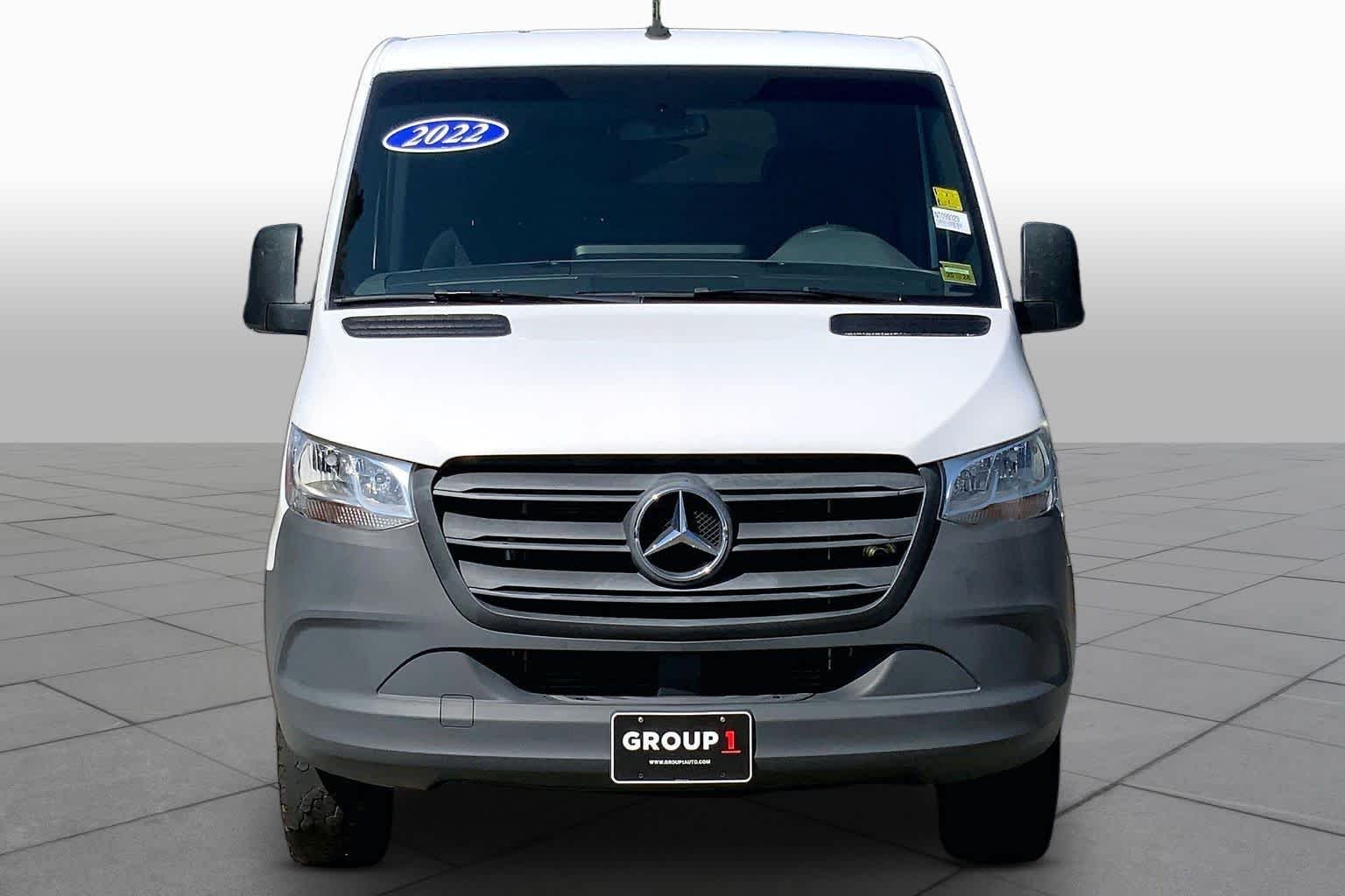 Used 2022 Arctic White Mercedes-Benz  image 4